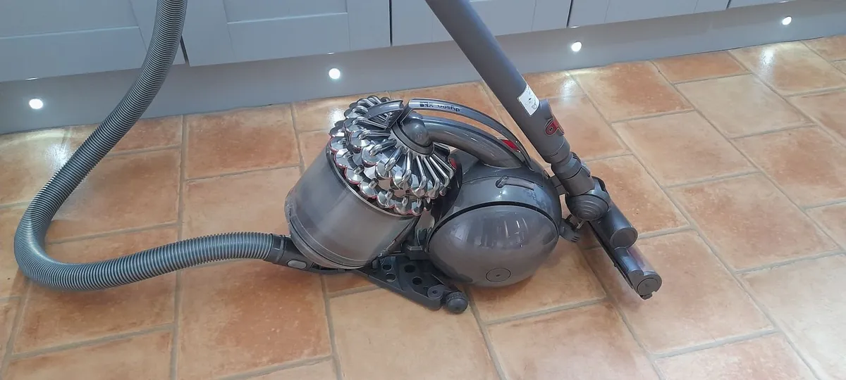 Dyson vacuum/Hoover cleaner - Image 3