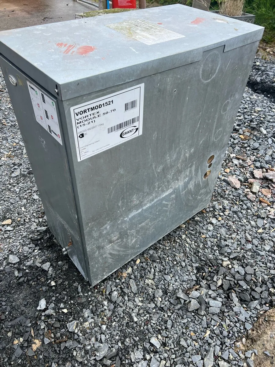 Grant Vortex oil boiler - oil tank - hive stat - Image 1