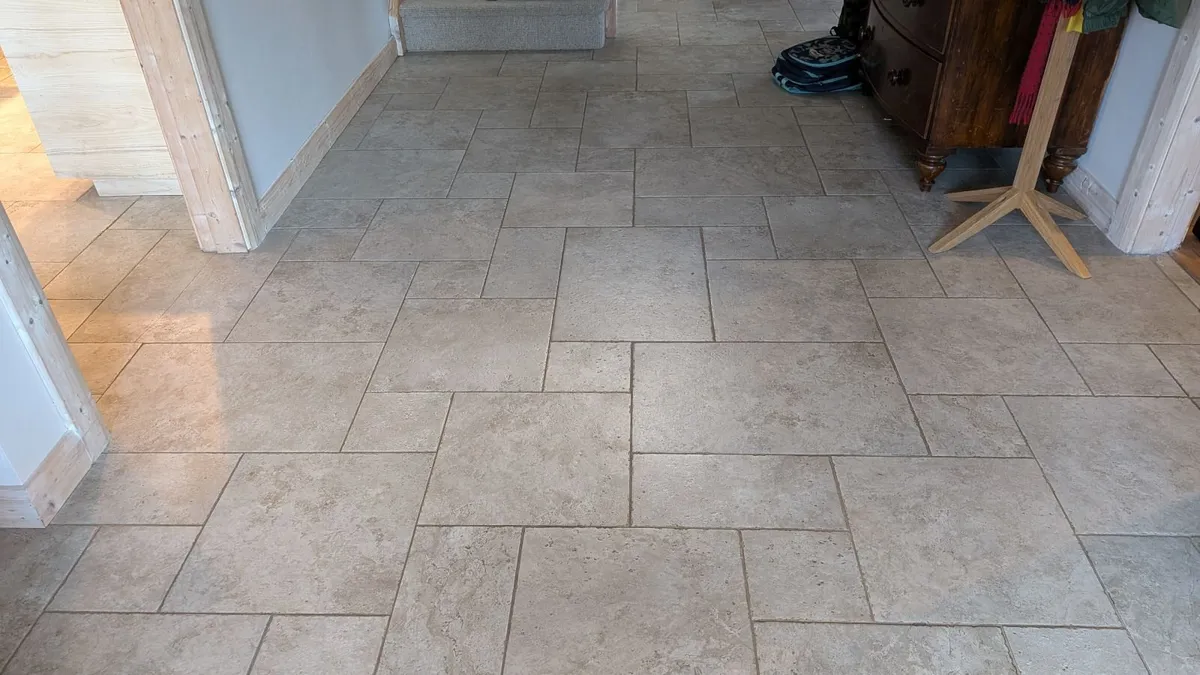 Italian Ceramic Floor  Tiles 8.2 m² - Image 1