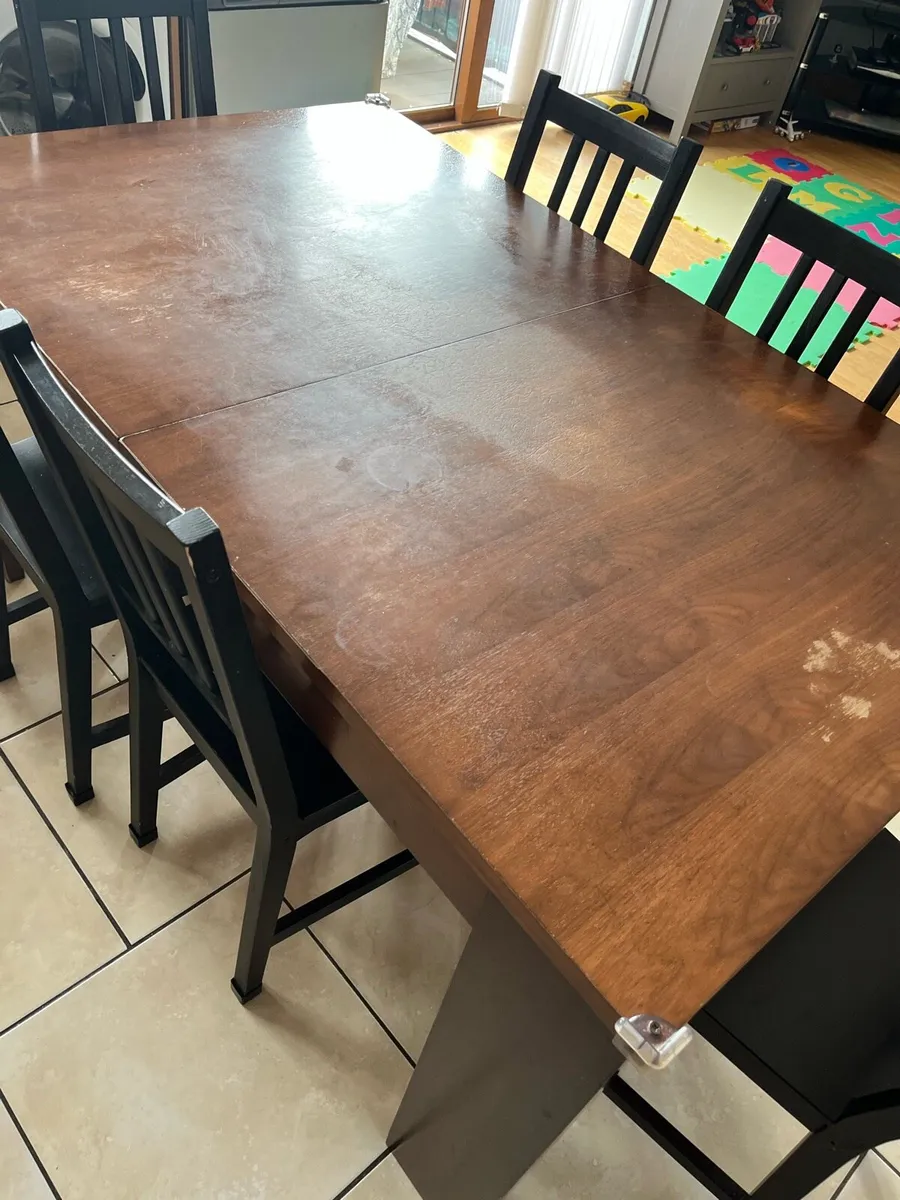 Table and chairs for sale - Image 1