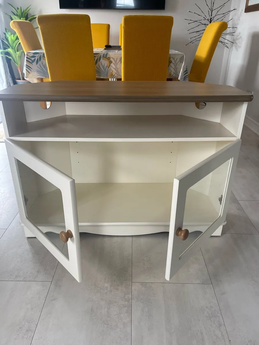 Television stand - Image 3