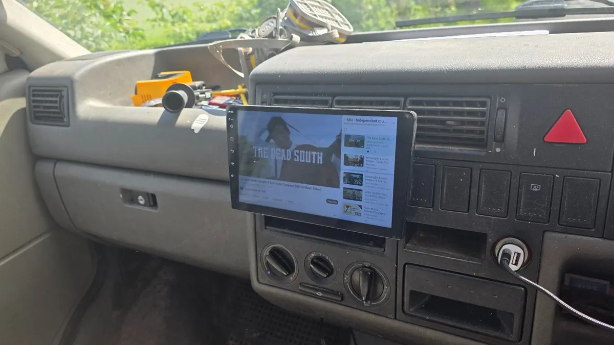 Volkswagen Transporter 2002 - Image 3