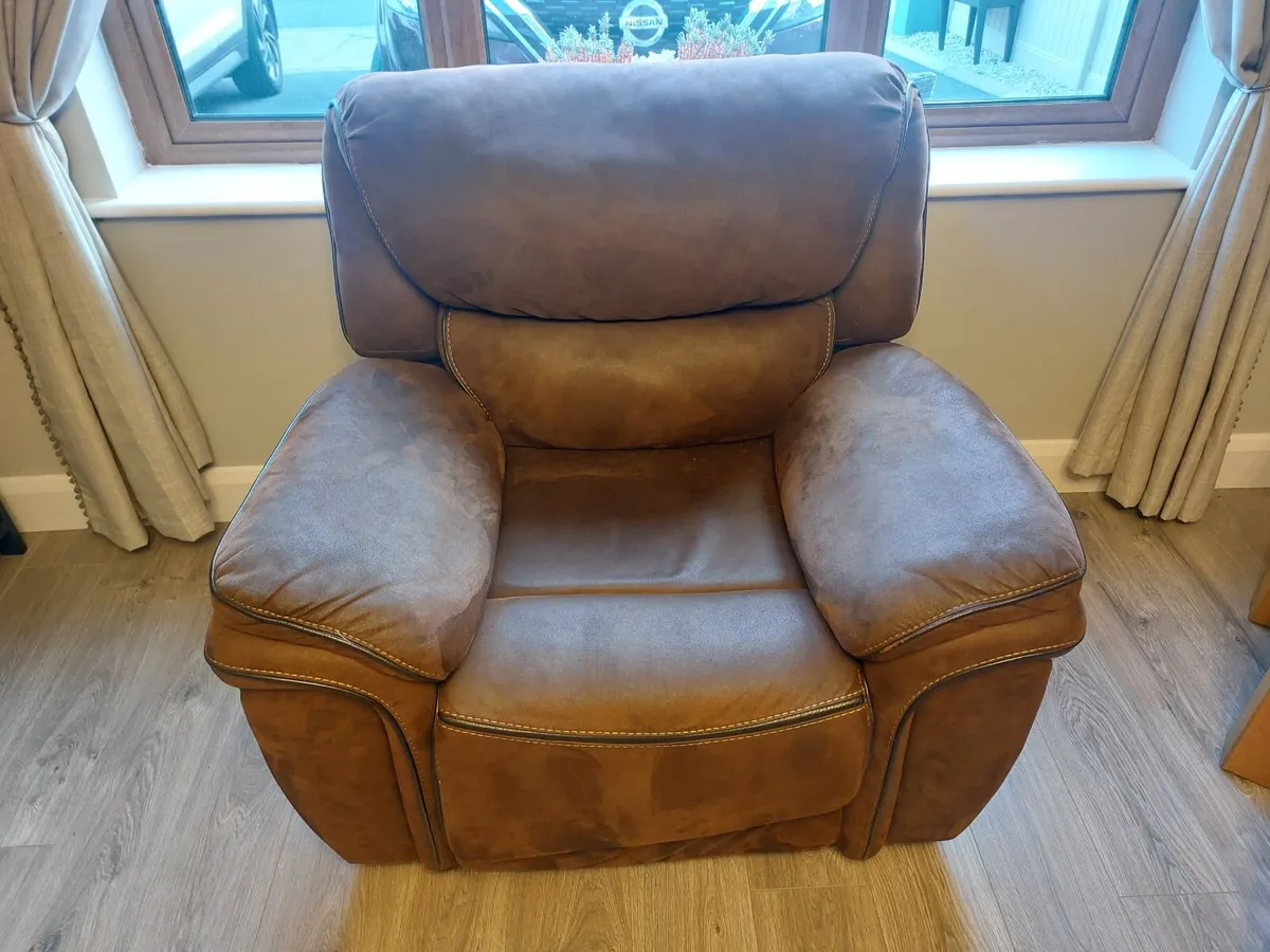 Three piece sofa, leather/faux recliner's - Image 4