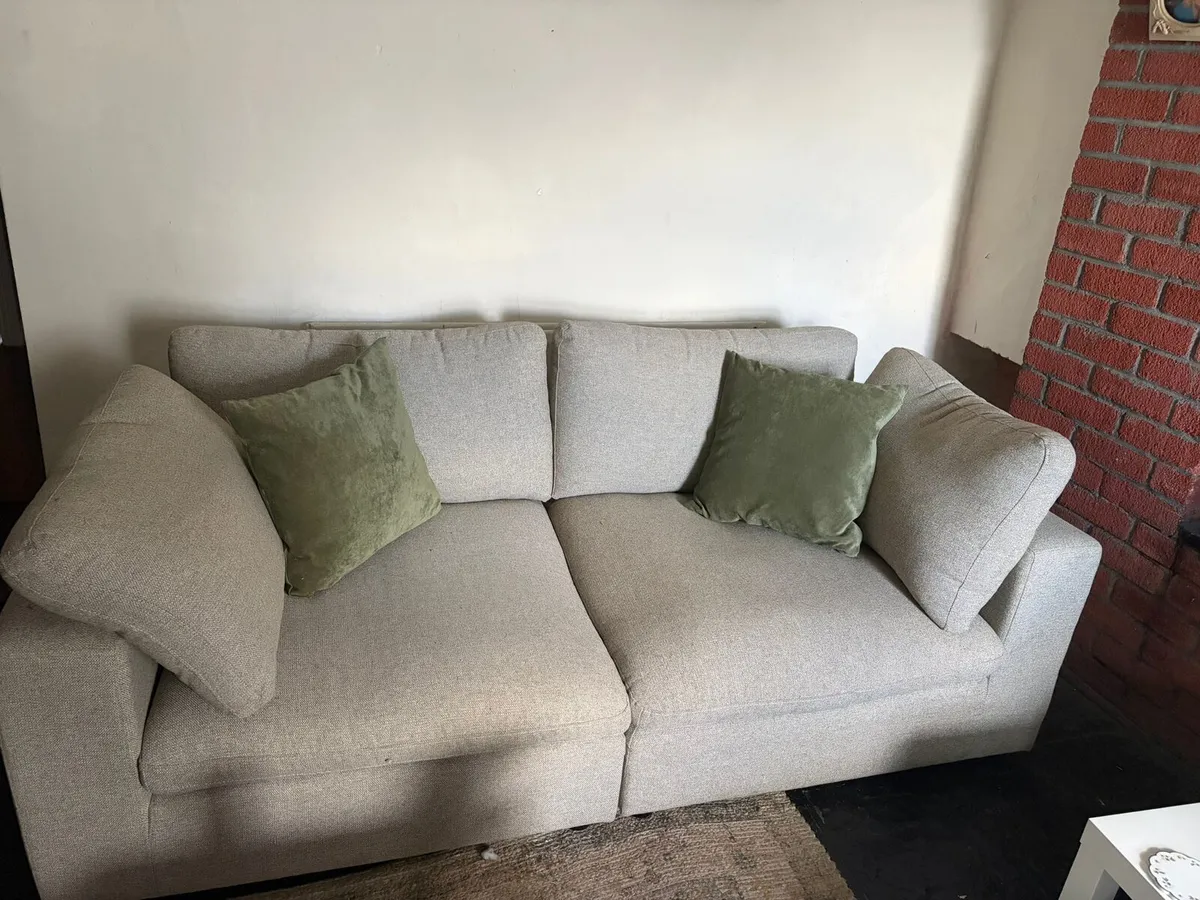 Lyby sofa 3 oerson - Image 3