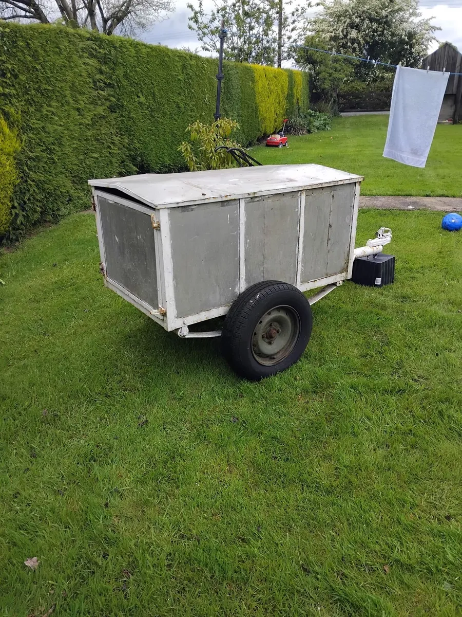 Dog trailer - Image 1
