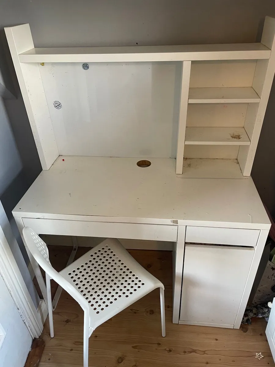 Desk & chair