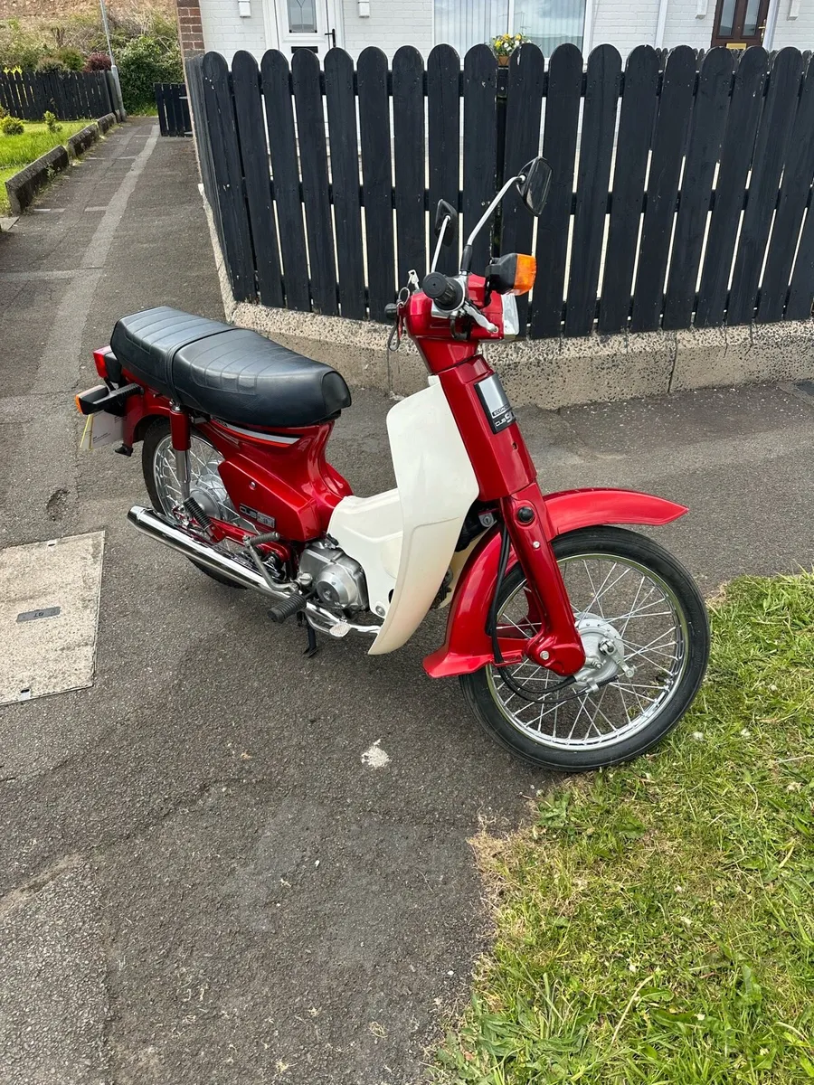 1998 Honda C90 Cub - Image 3