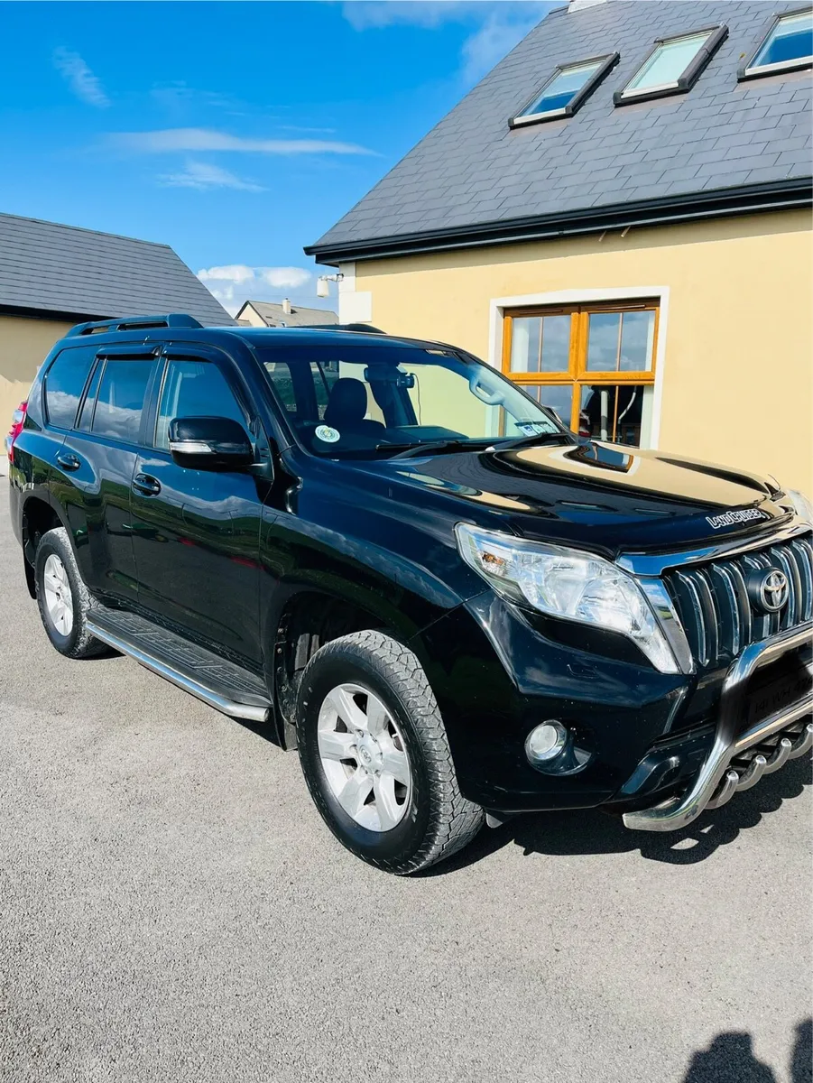 Toyota landcruiser business class - Image 3