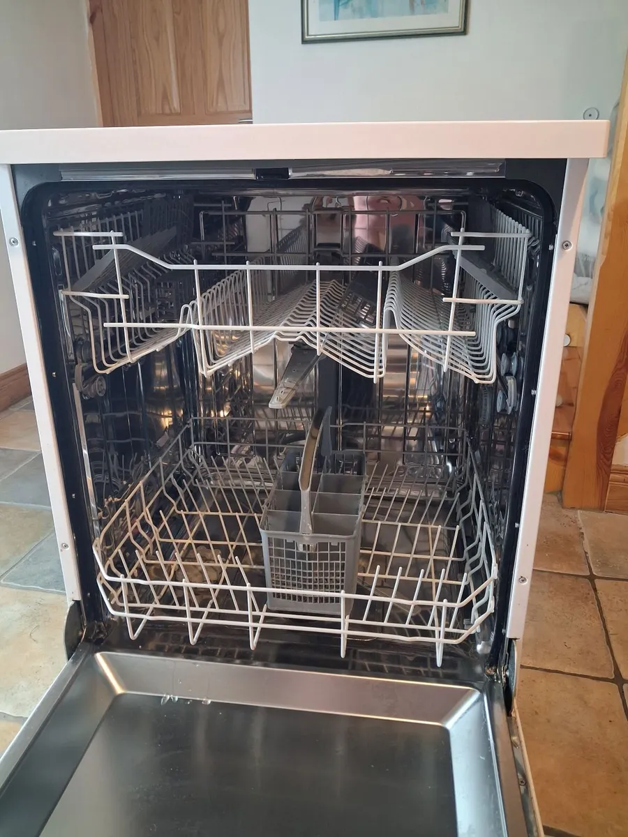 Dishwasher - Image 3