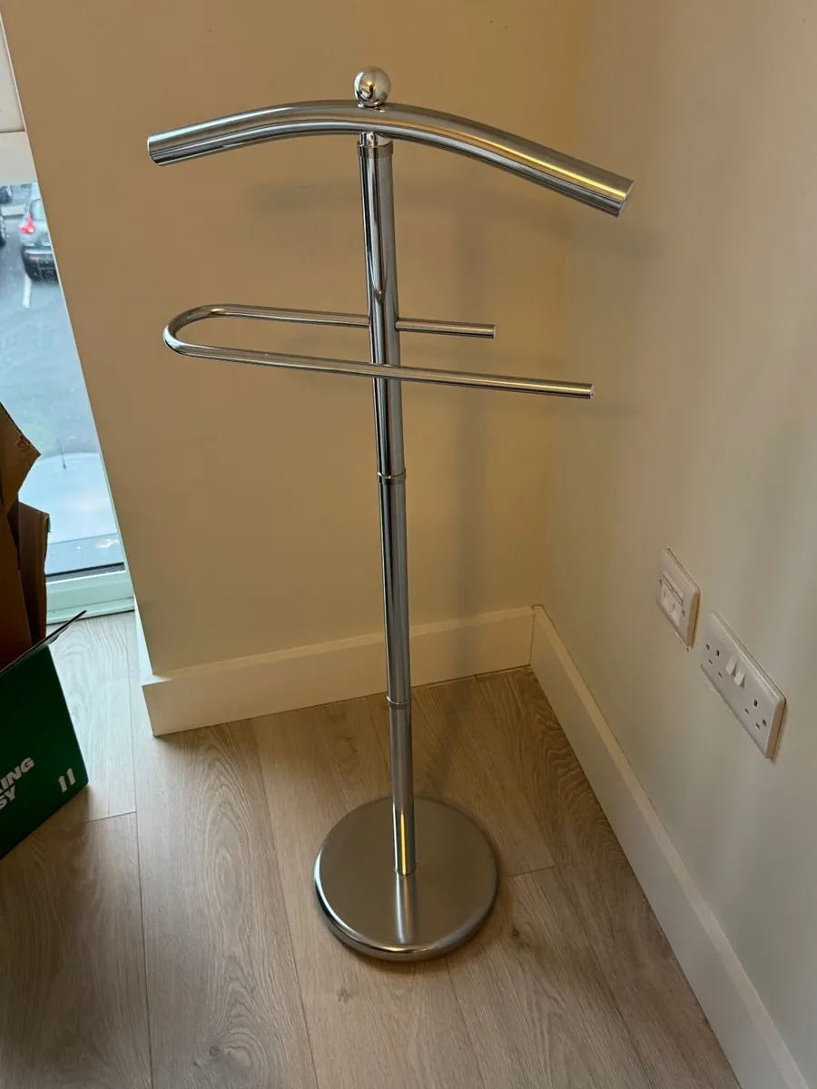 Chrome Valet Stand / Clothes Butler