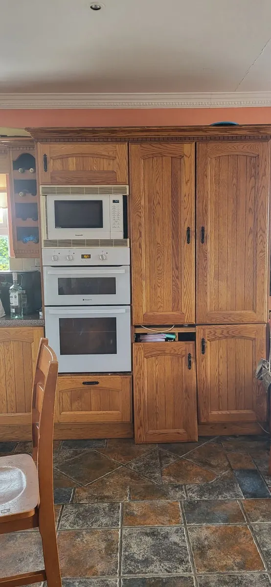 Solid oak kitchen - Image 3