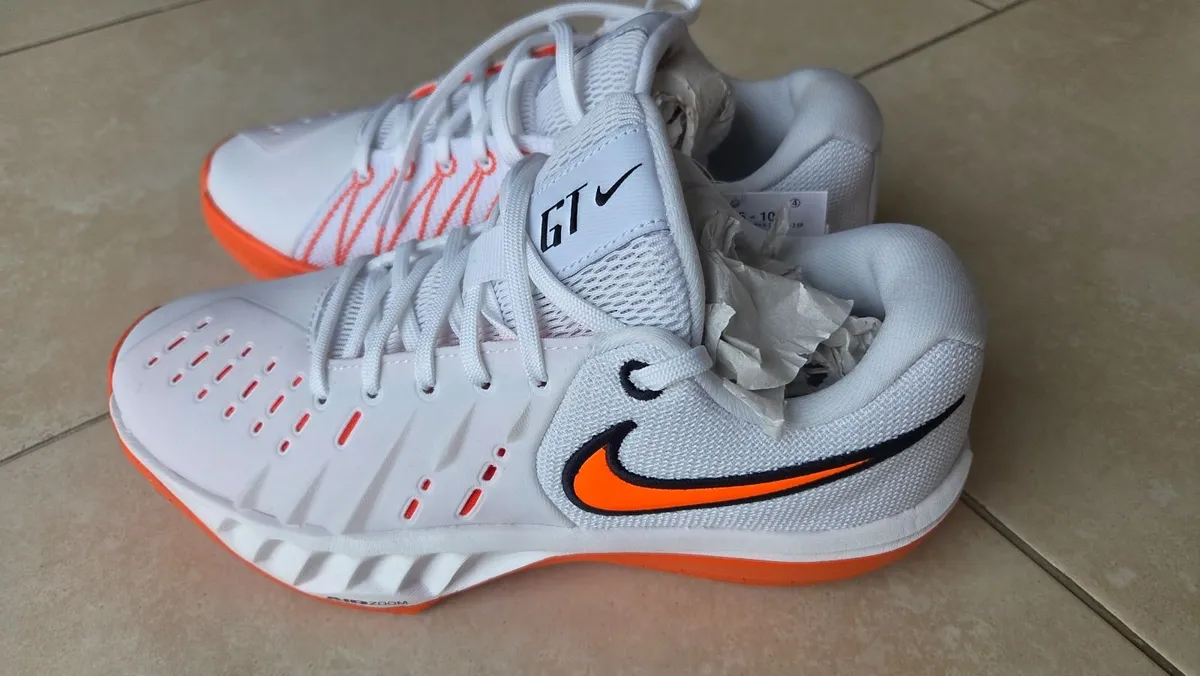 Basketball Boots - Image 1