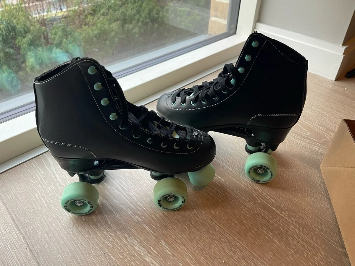 SFR Roller Skates size 6 - Image 1