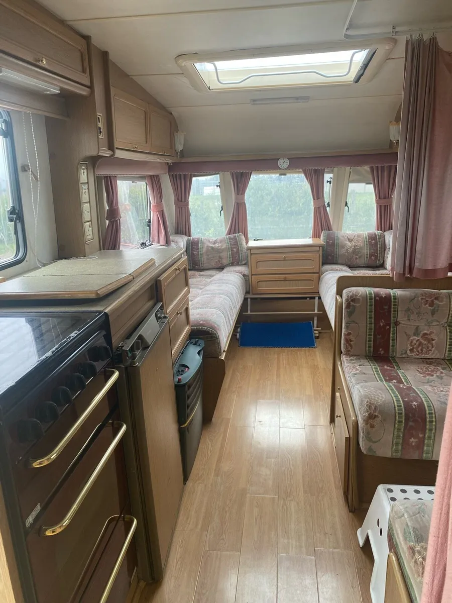 Kensington 2000 Caravan - Image 2