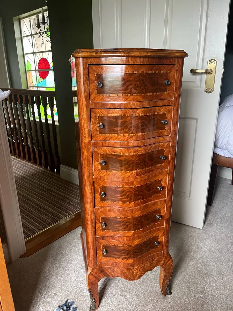Chest of drawers - Image 1