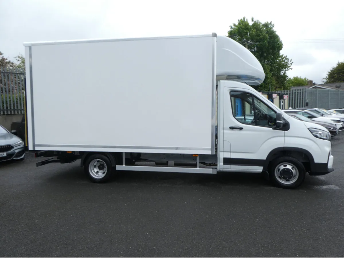 Maxus DELIVER 9 BOXBODY WITH TAIL LIFT BUILD OPTIO - Image 4