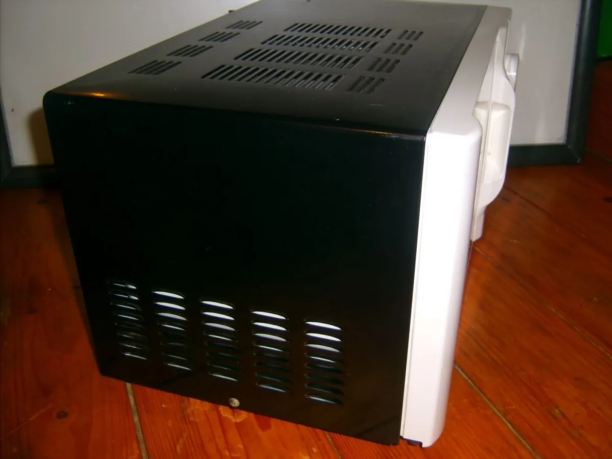 microwave - Image 2