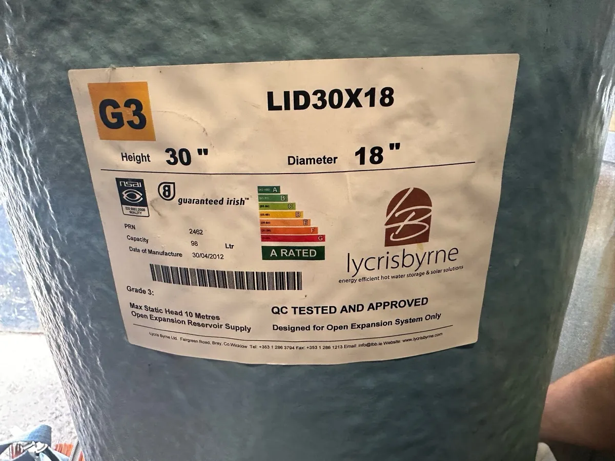 Copper cylinder & expansion tank - Image 3