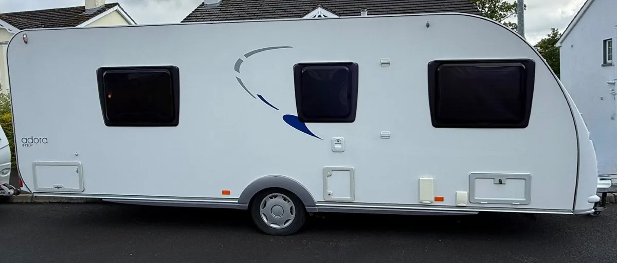 Adria adora 4 bed fixed bed - Image 2