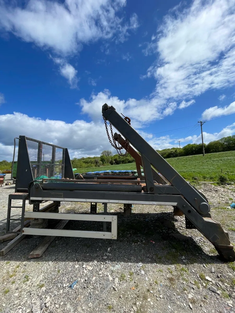 HYVA Skip Equipment - Image 4