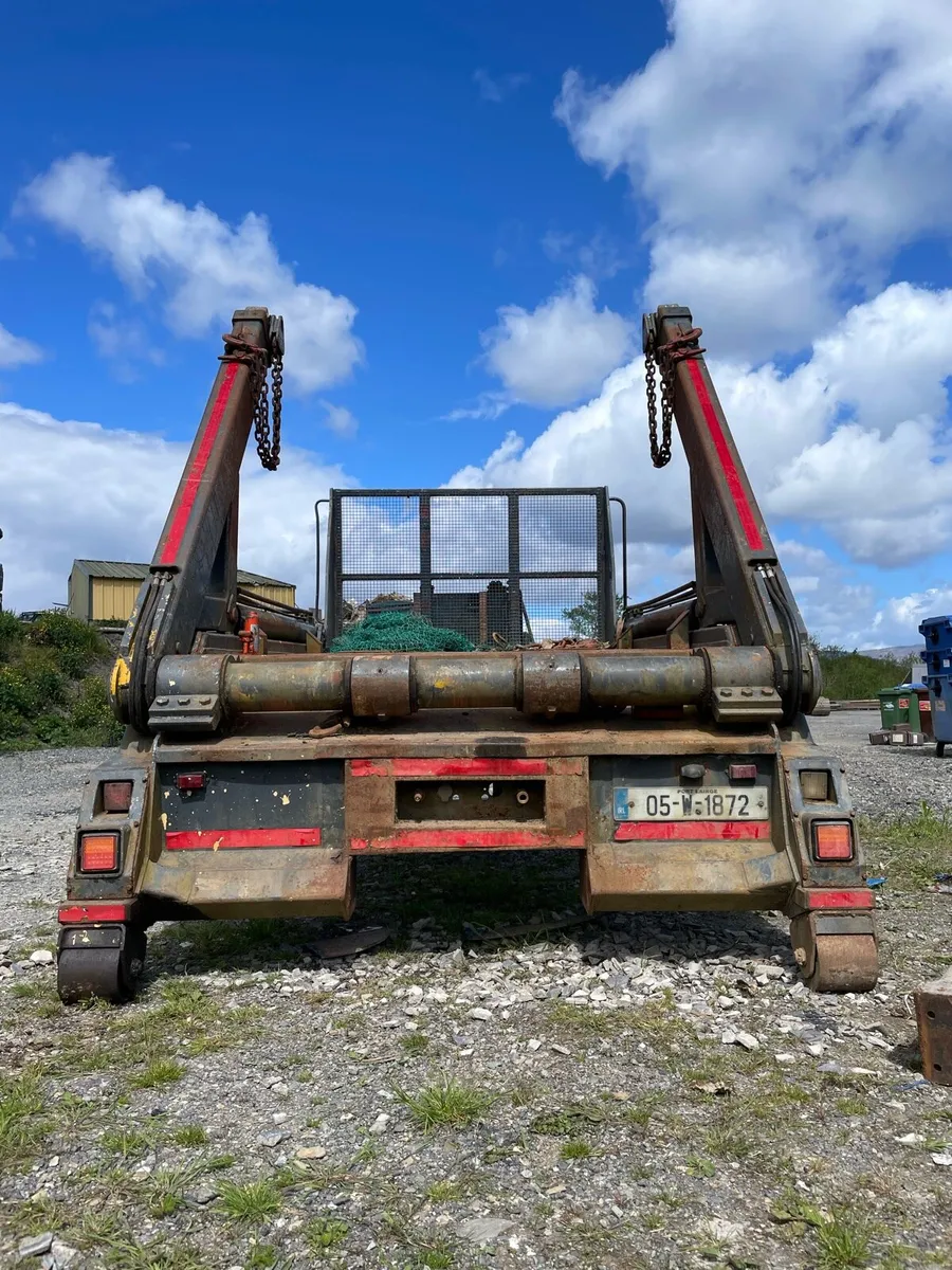 HYVA Skip Equipment - Image 3