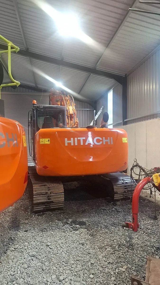 Hitachi 130 d5 - Image 3
