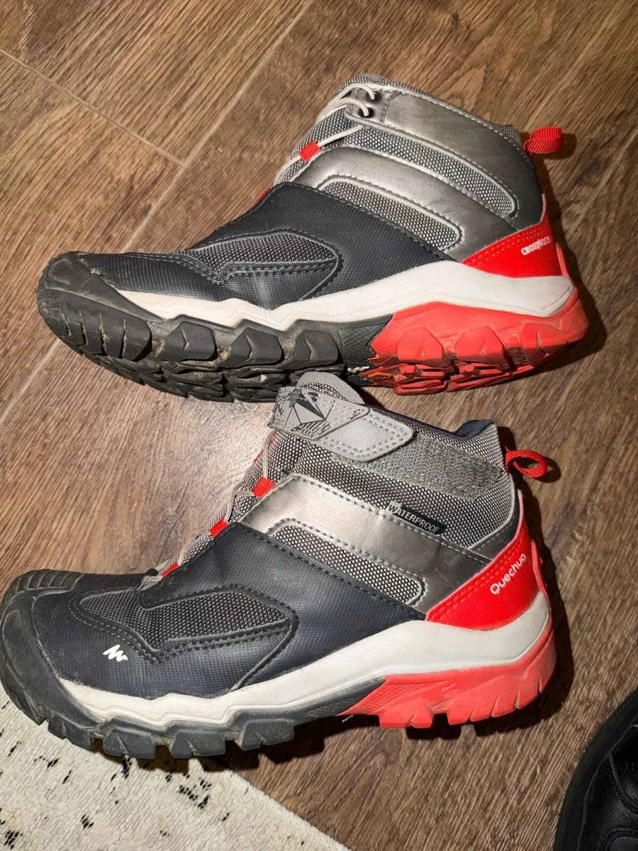 Bundle of boys shoes - Image 2