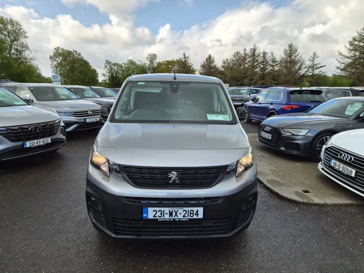 Peugeot Partner Professional Plus 1.5 Blue HDI - Image 3