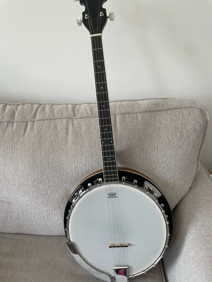 4 string banjo - Image 1