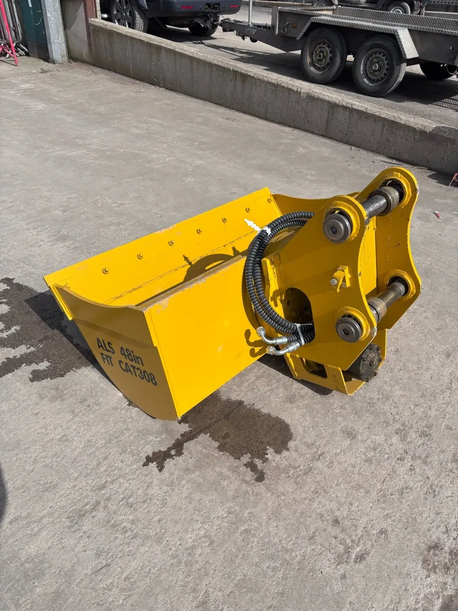 Rotating grading bucket - Image 3