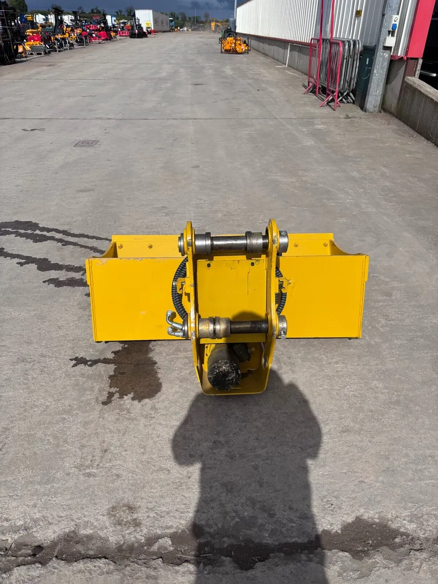 Rotating grading bucket - Image 4