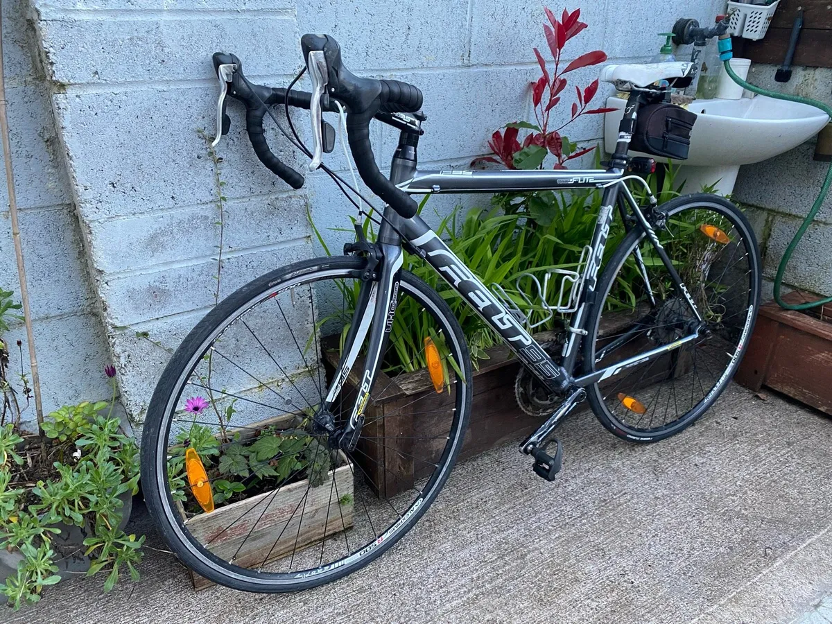 Felt F-LITE 700x25c wheels 21.5 inch frame - Image 4