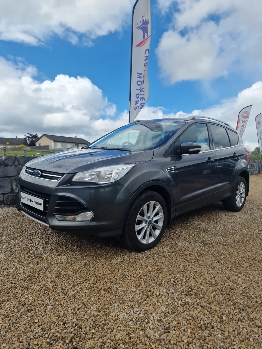 16 Ford Kuga Crew Cab New Doe - Image 3