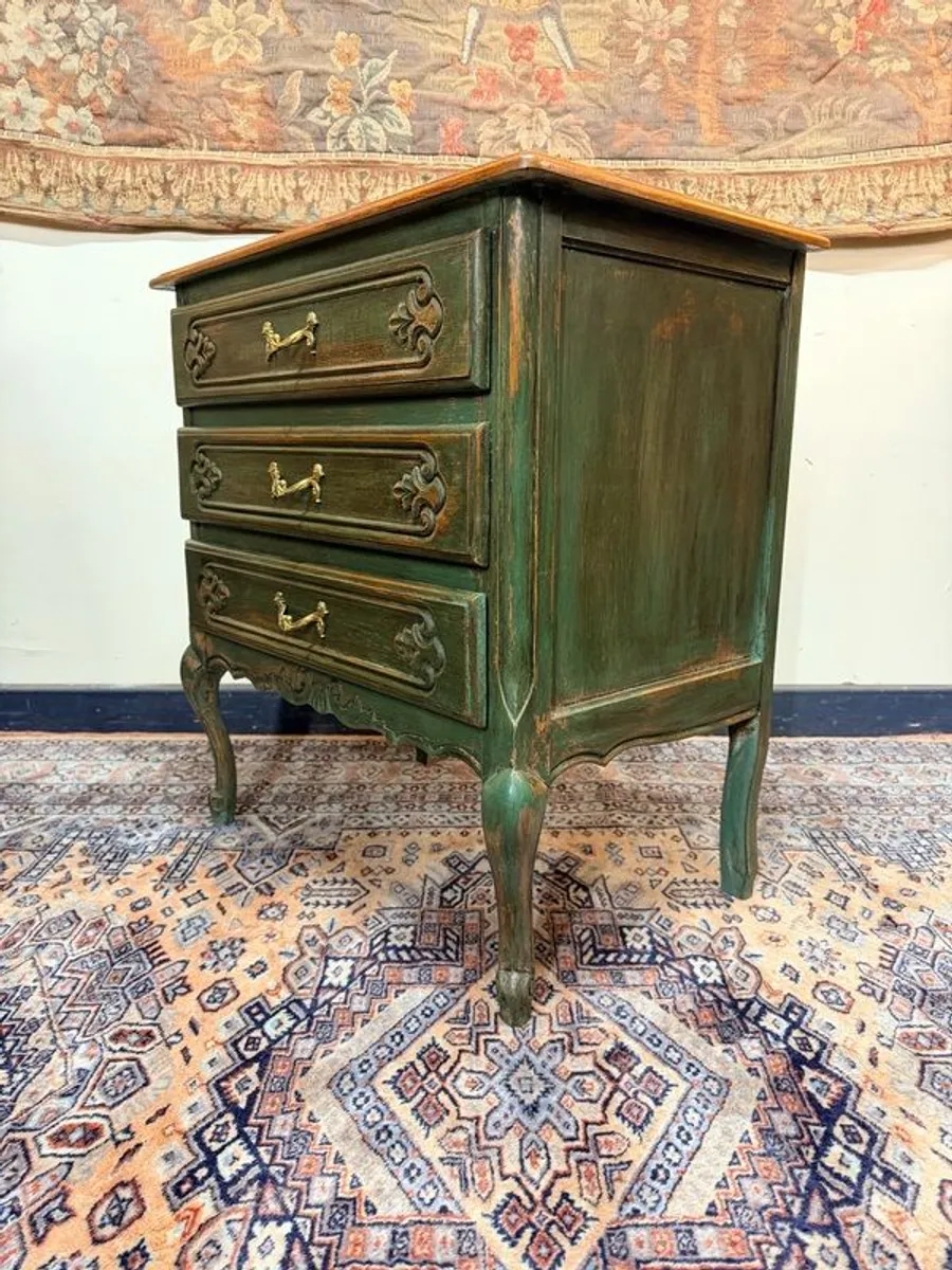 Charming French Vintage Provincial Chest of Drawers - Image 3