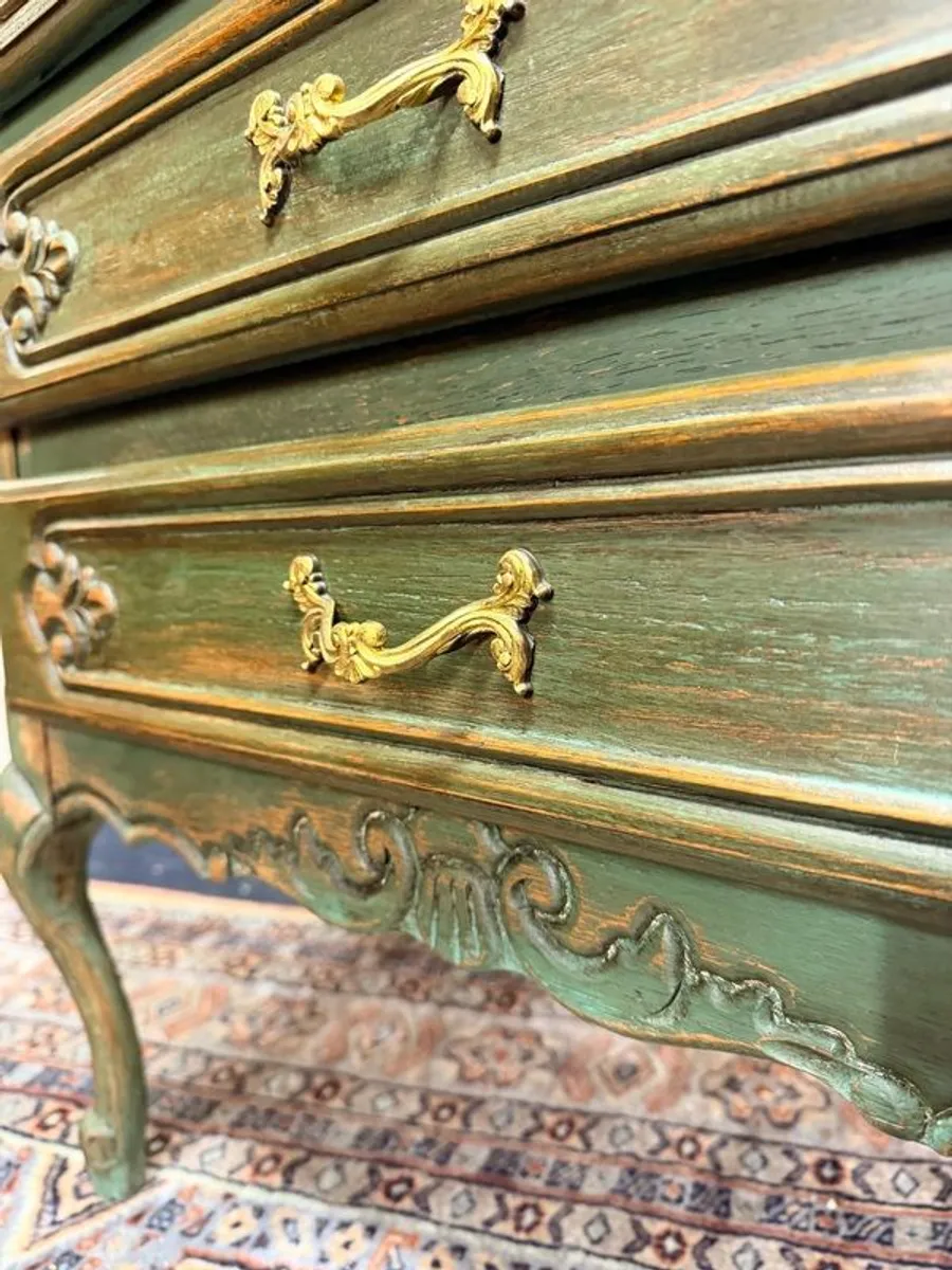 Charming French Vintage Provincial Chest of Drawers - Image 4