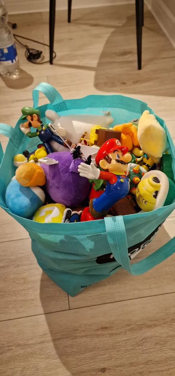 A bag of Super Mario toys - Image 3