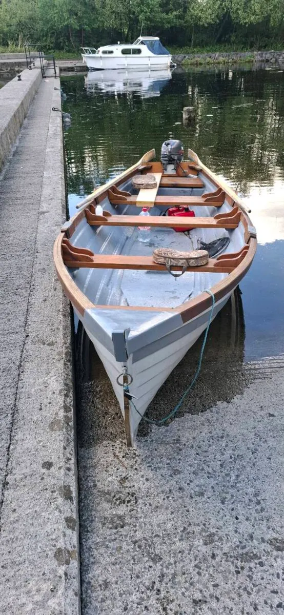 17 foot sheelin boat and trailer - Image 2