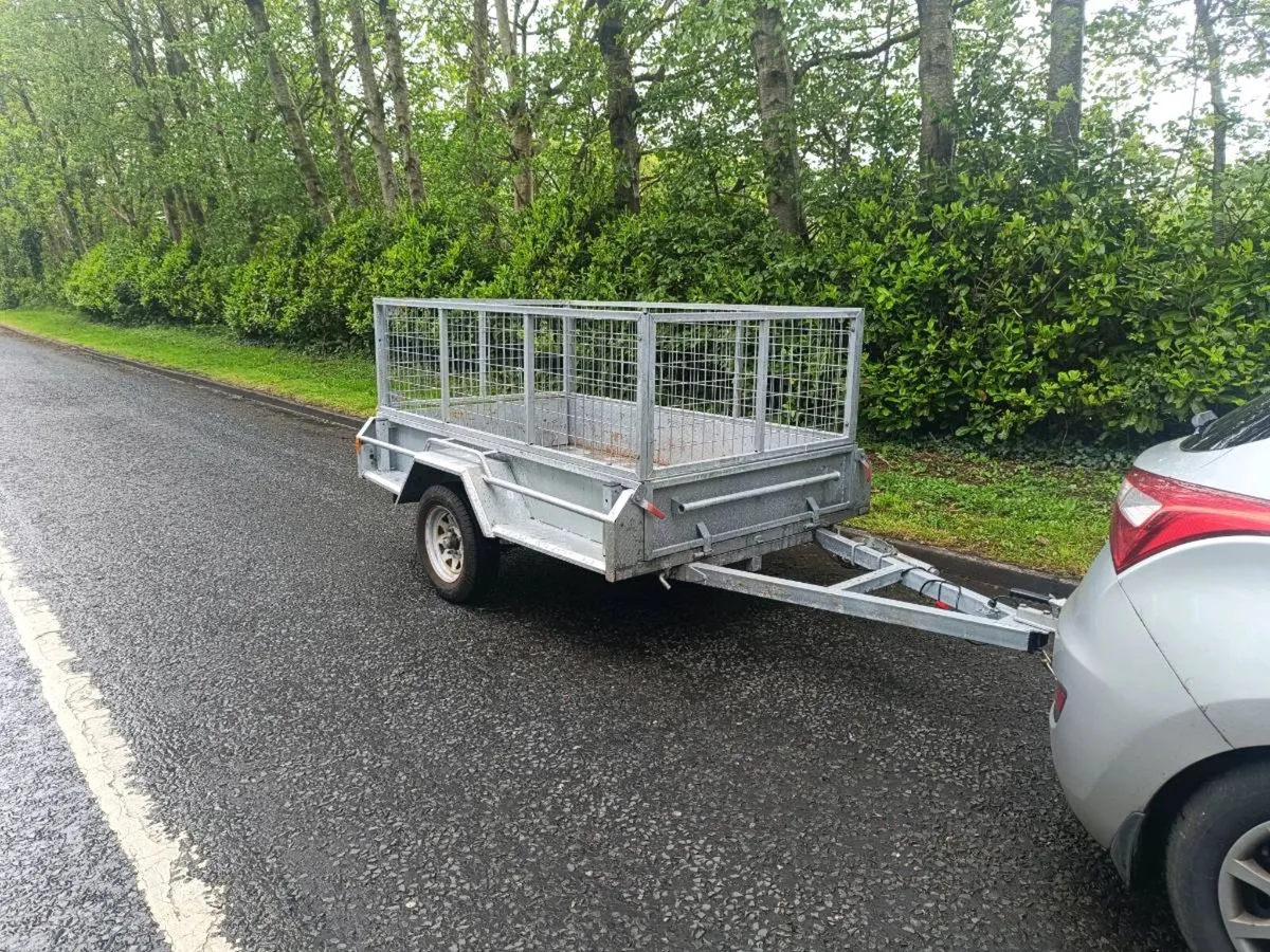 Trailer - Image 1