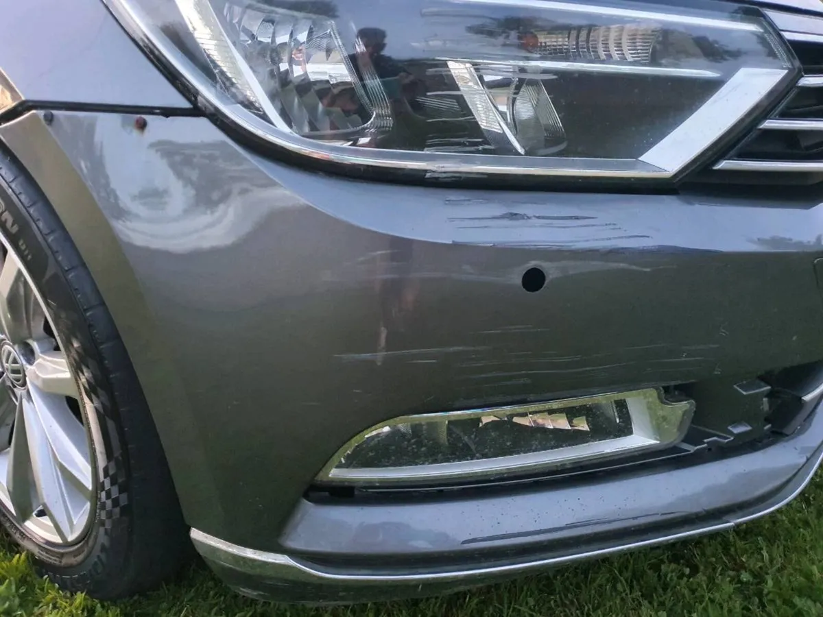 VW PASSAT HI-LINE 120 BHP 1.6 SIXSPEED 2016 - Image 4