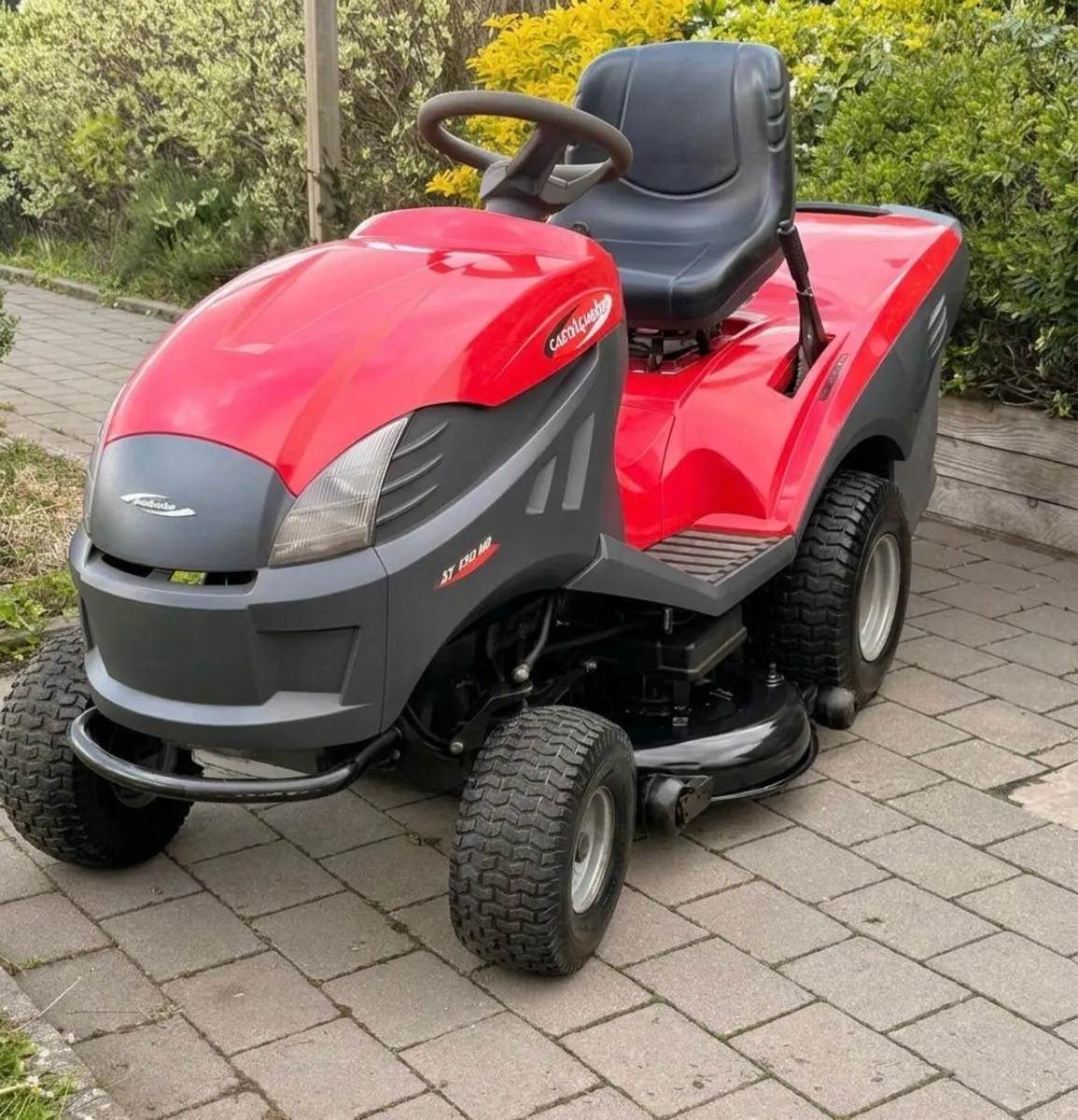 Castlegarden ride on lawnmower - Image 3