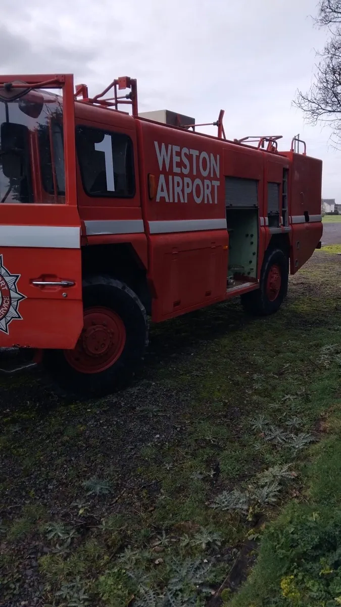Fire truck - Image 4
