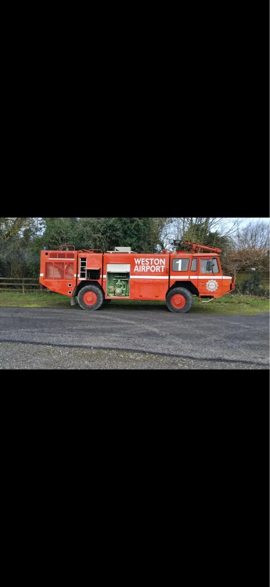 Fire truck - Image 1