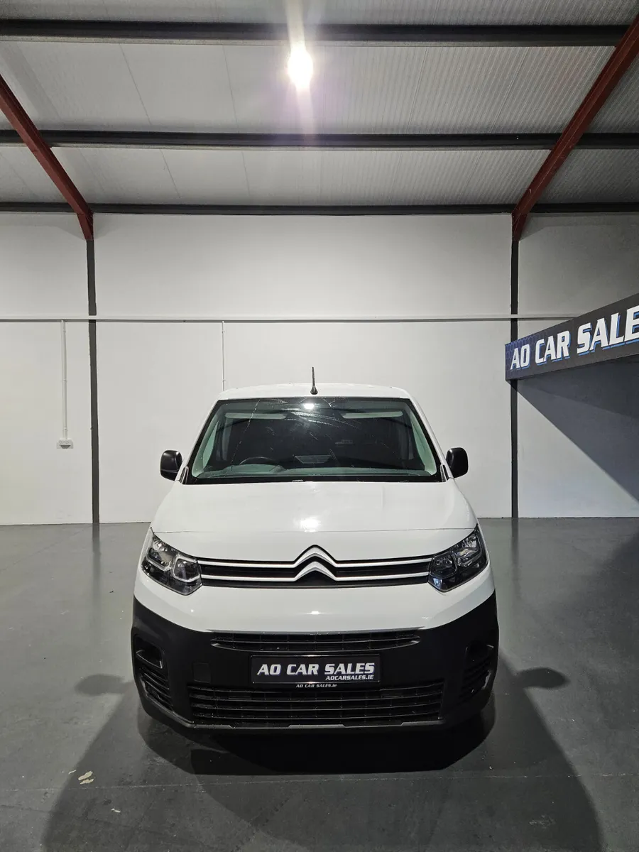 2023 citreon 1.5 hdi 100bhp 1000 enterprise ed - Image 4