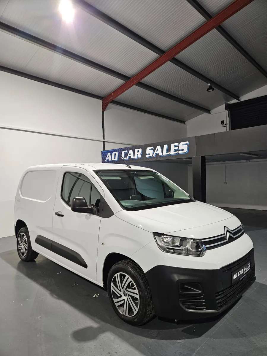 2023 citreon 1.5 hdi 100bhp 1000 enterprise ed - Image 2