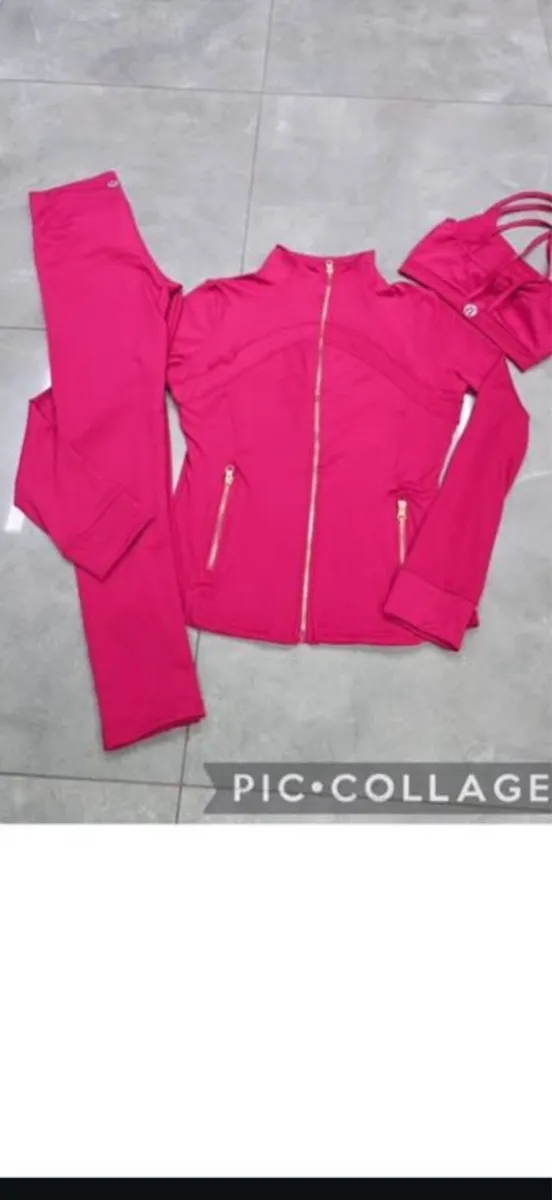 Ladies size small set - Image 1
