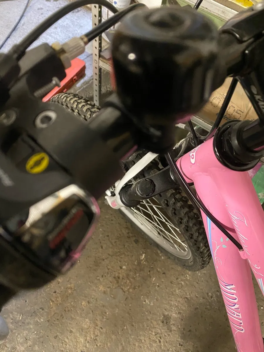 Girls bike - Image 3