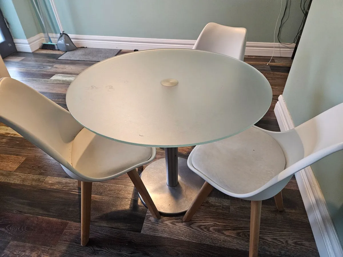 Kitchen Table & Chairs - Image 2
