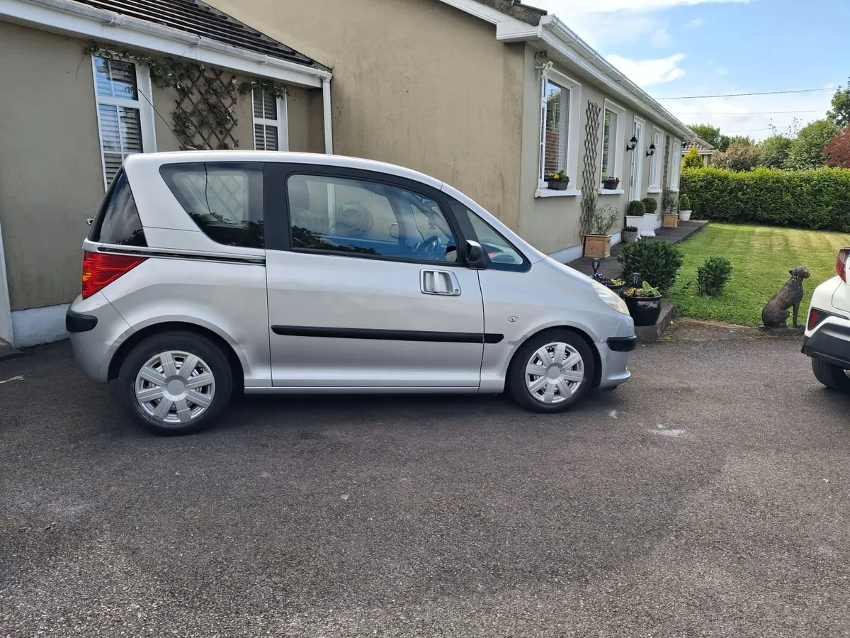 Peugeot 1007 2005 - Image 1