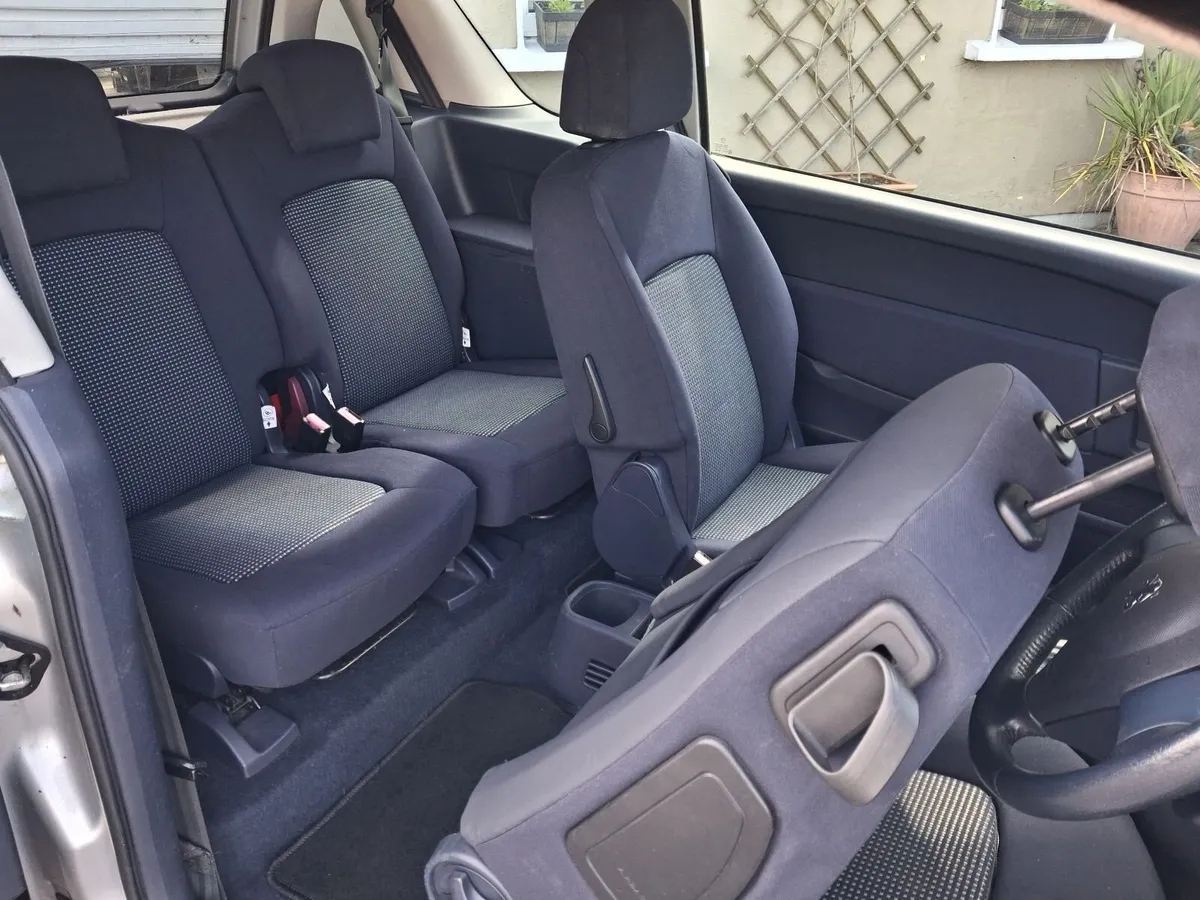 Peugeot 1007 2005 - Image 2