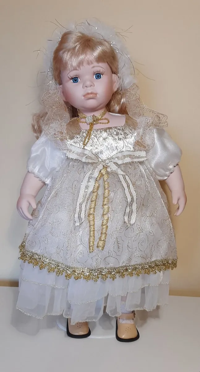 Porcelain doll - Image 3
